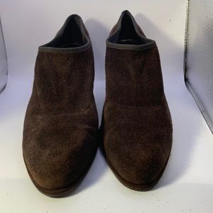 Stuart Weizmann suede women’s shoes size 8 in Pre-Loved condition